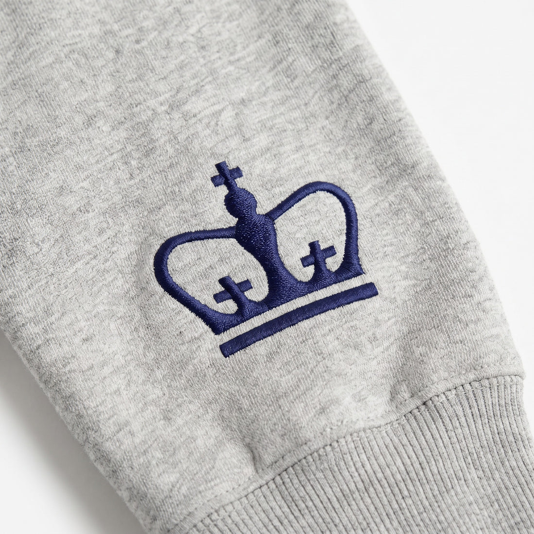 Columbia Sideline Mockneck sleeve logo detail